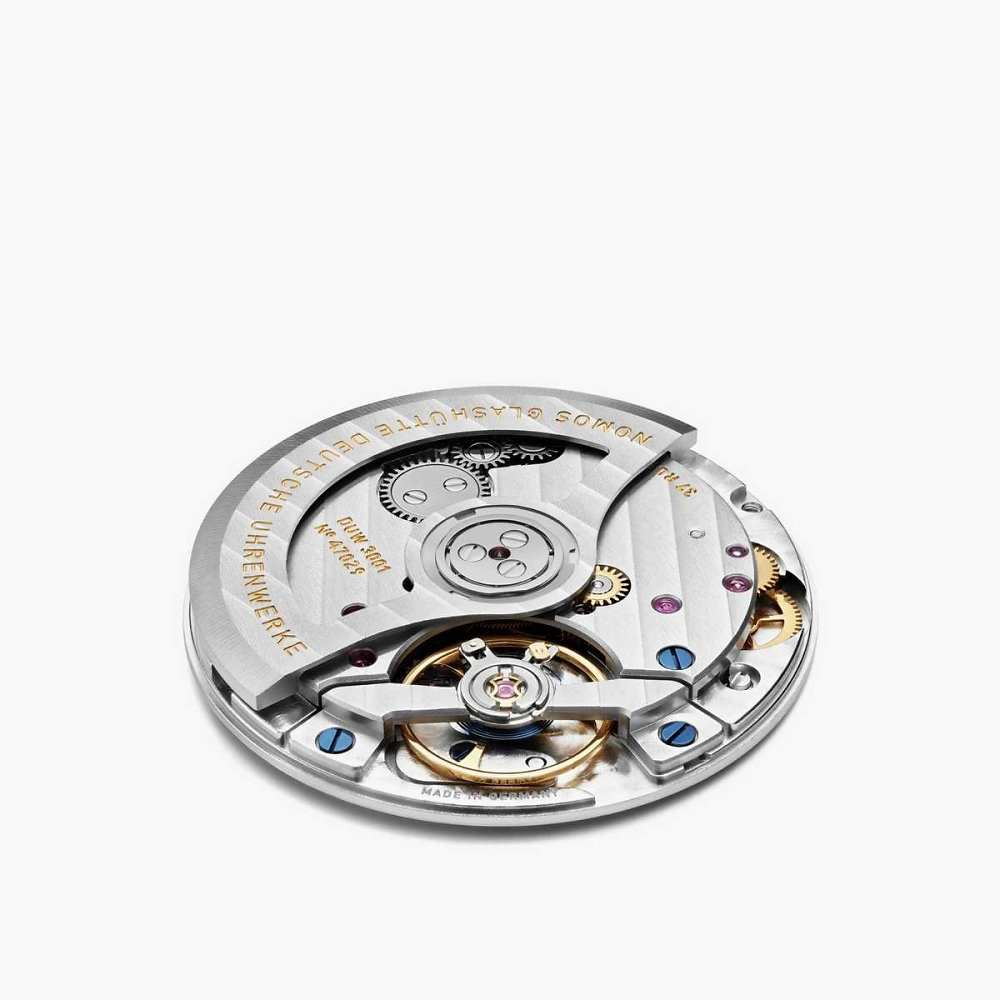 NOMOS Club Sport | neomatik 34 purple