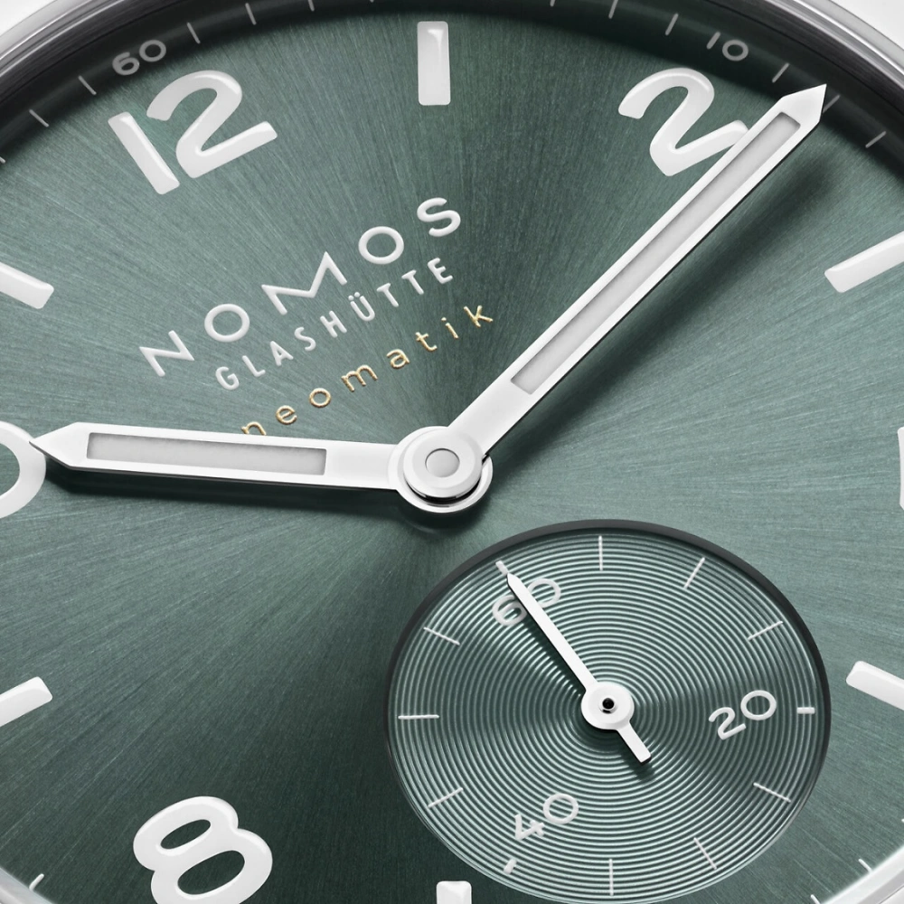 NOMOS Club Sport | neomatik petrol