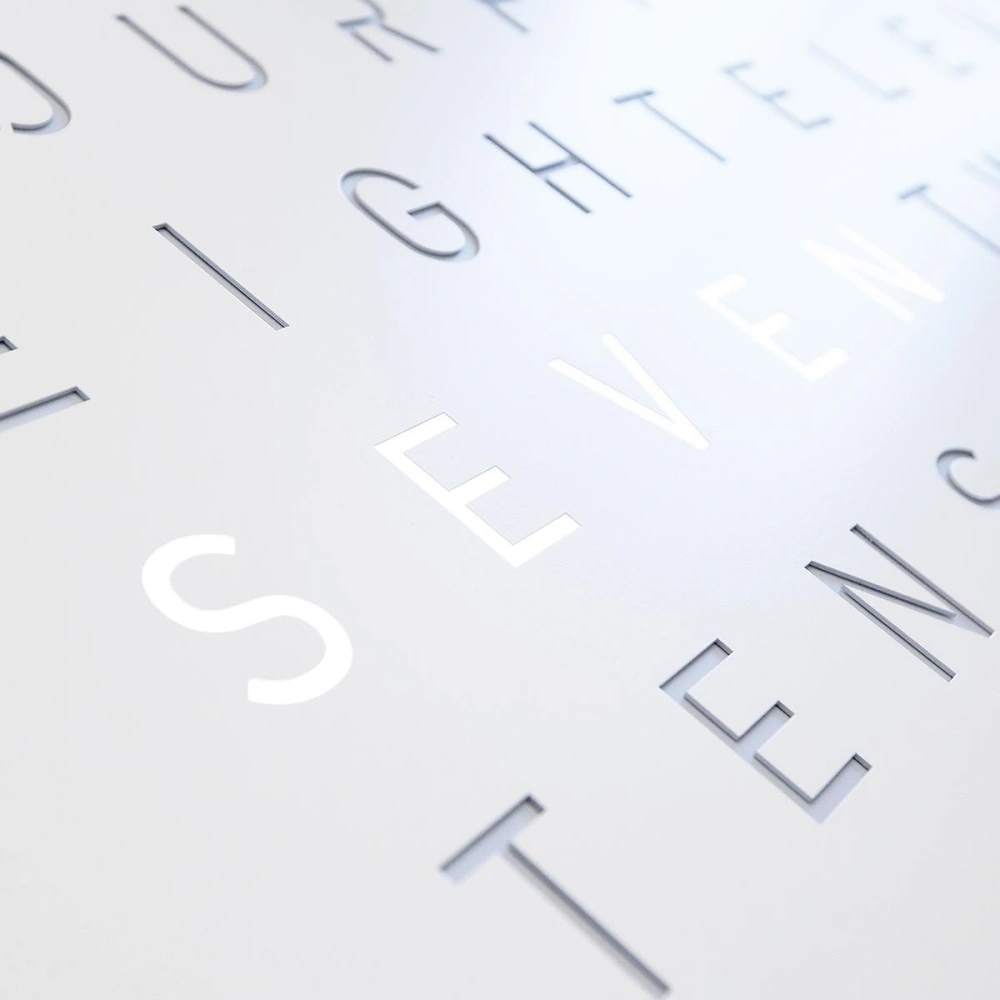 QLOCKTWO EARTH 90 | White Pepper