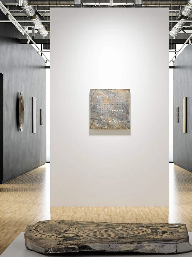 QLOCKTWO EARTH 90 | Glintscape