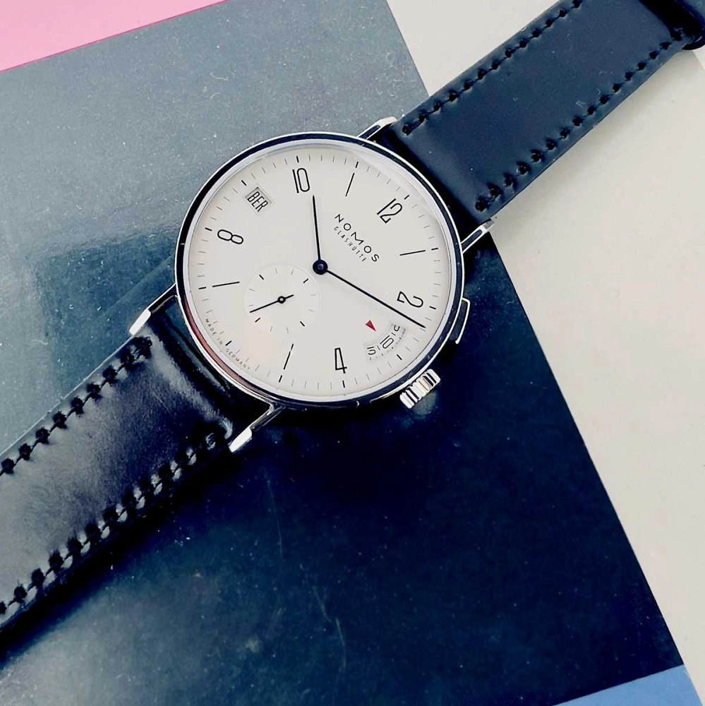NOMOS Tangomat GMT