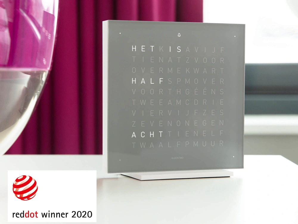 QLOCKTWO FRONTCOVER EARTH 13.5 Early Grey Tea