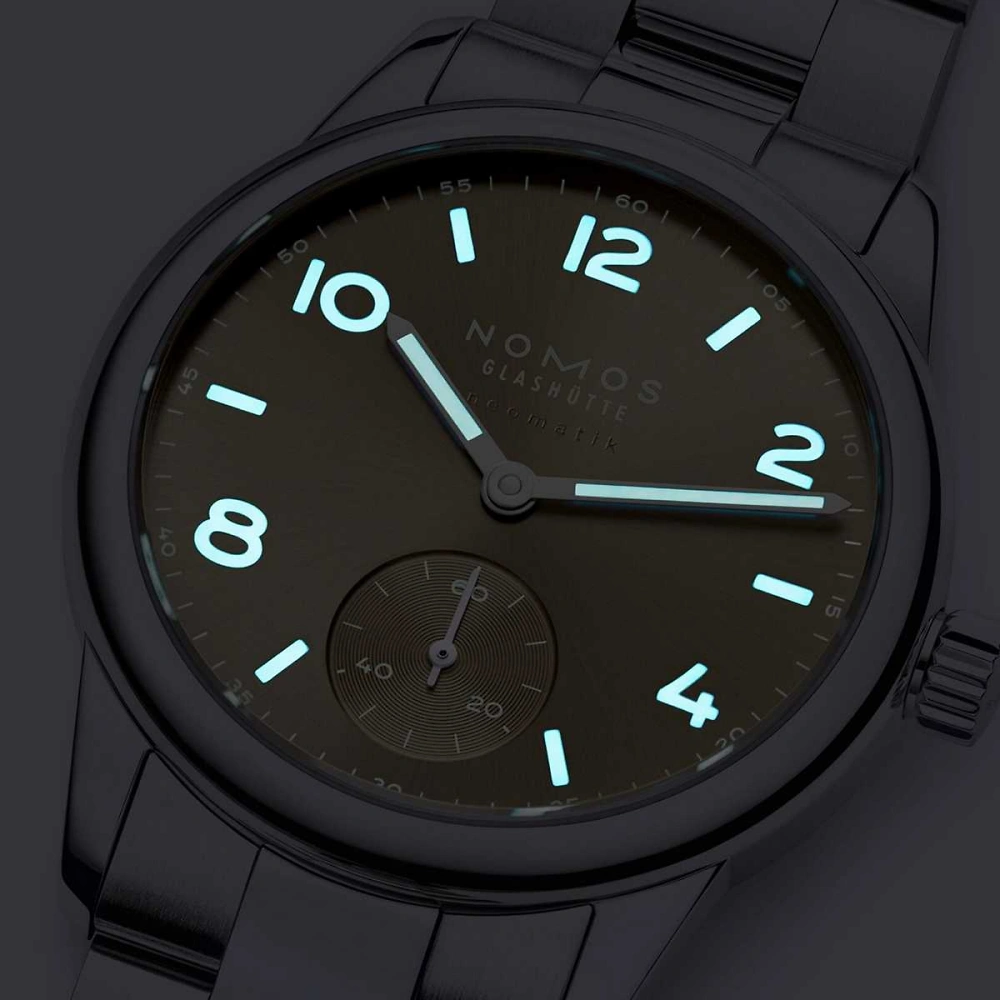 NOMOS Club Sport | neomatik 34 gold