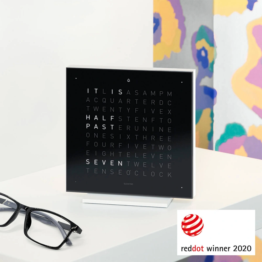 QLOCKTWO FRONTCOVER EARTH 13.5 Black Ice Tea