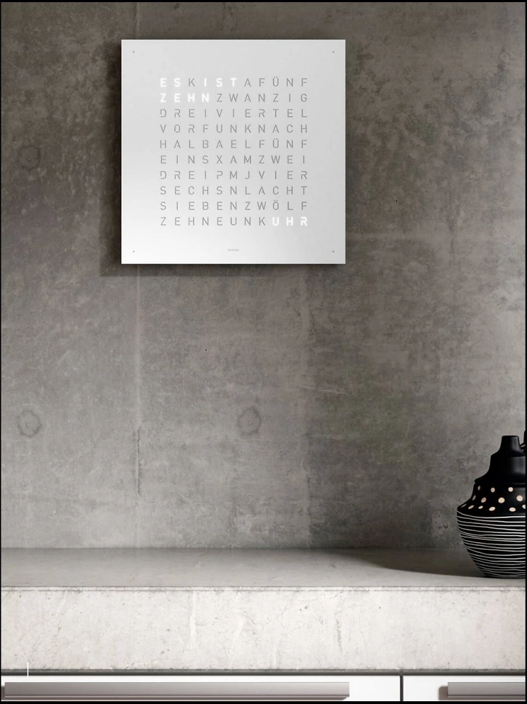 QLOCKTWO FRONTCOVER EARTH 45 | White Pepper