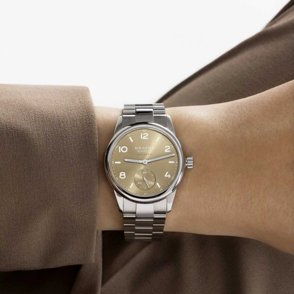 NOMOS Club Sport | neomatik 34 gold