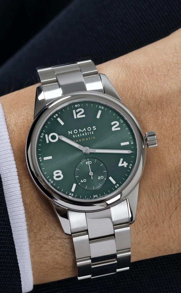 NOMOS Club Sport | neomatik petrol