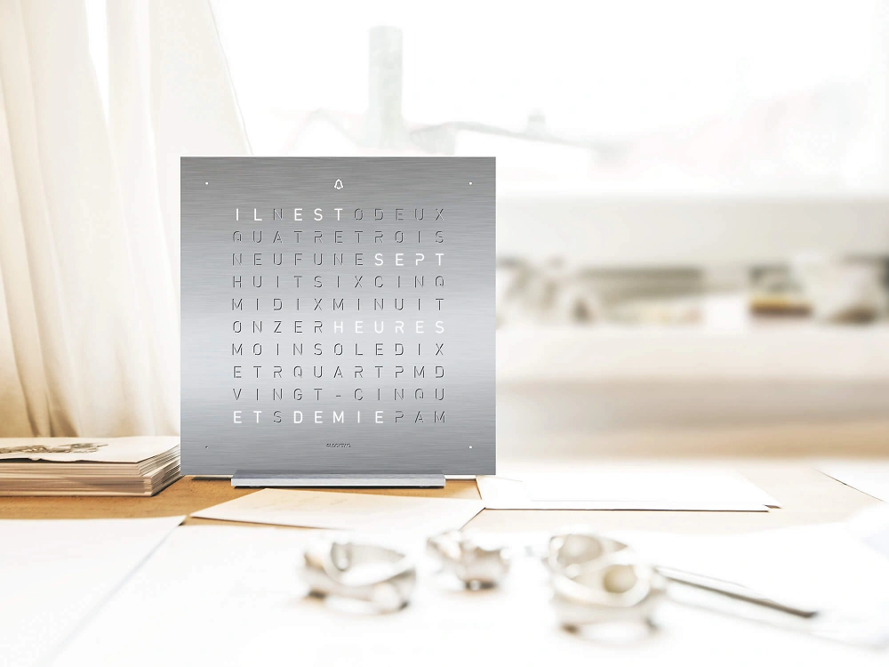 QLOCKTWO FRONTCOVER EARTH 13.5 Full Metal