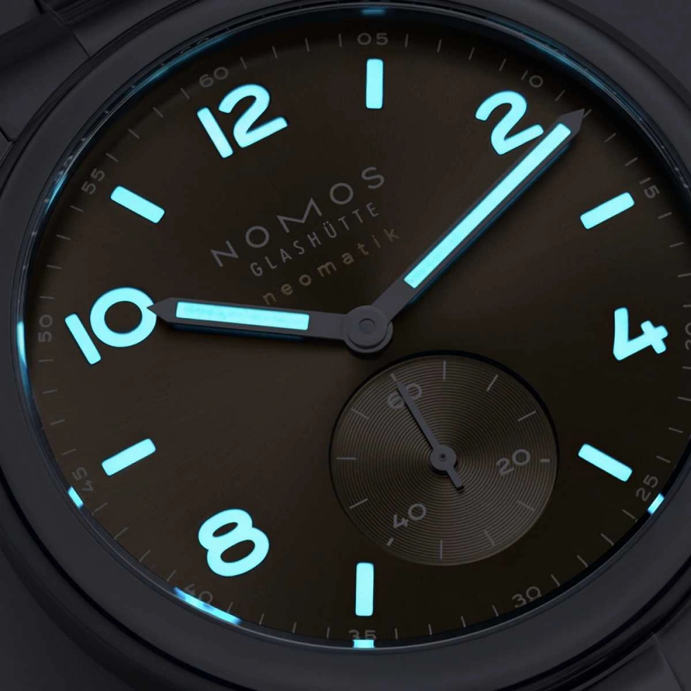 NOMOS Club | neomatik 39 ember