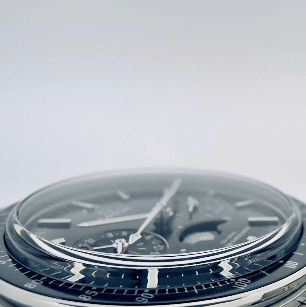 OMEGA Speedmaster Moonphase