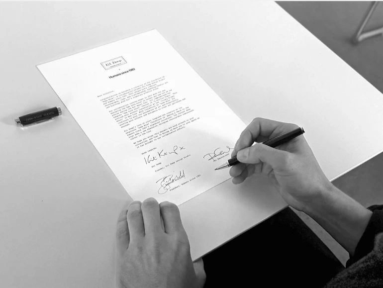 ClockClock 24 Dada Blue