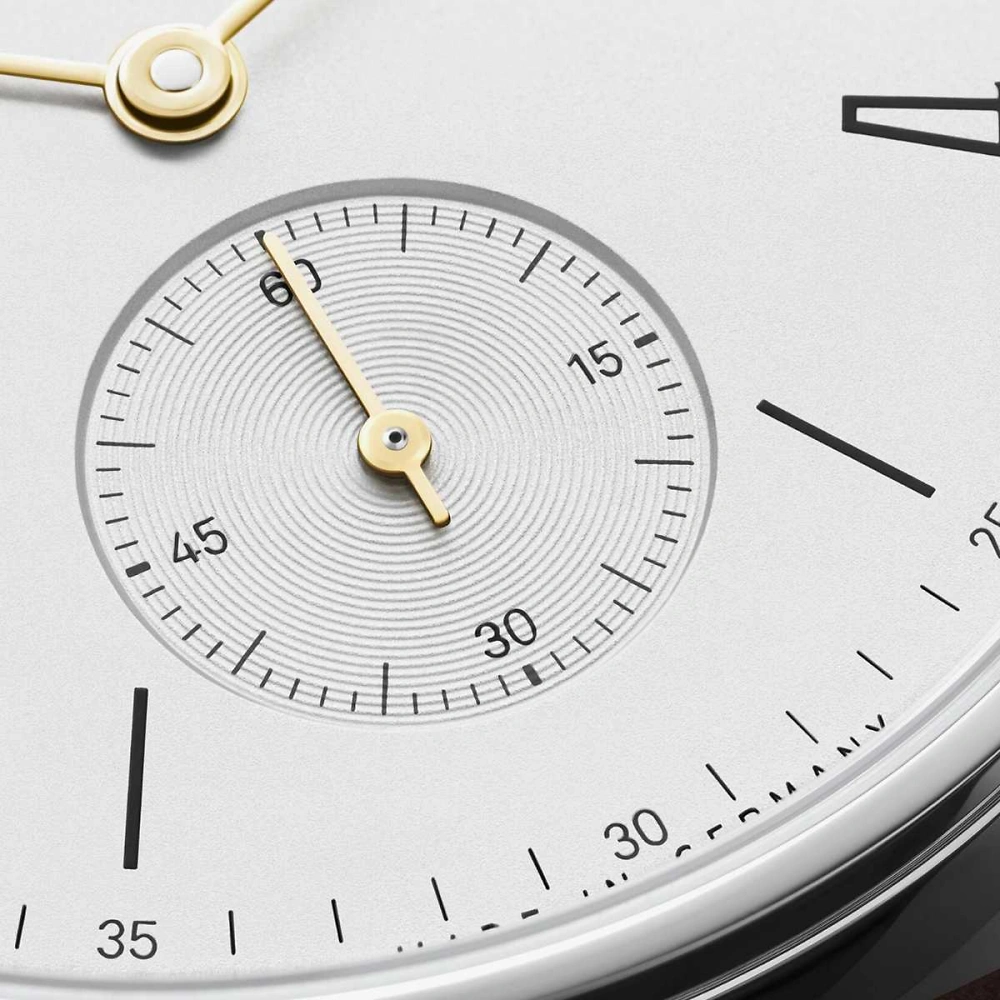 NOMOS Tangente | neomatik dor&eacute;