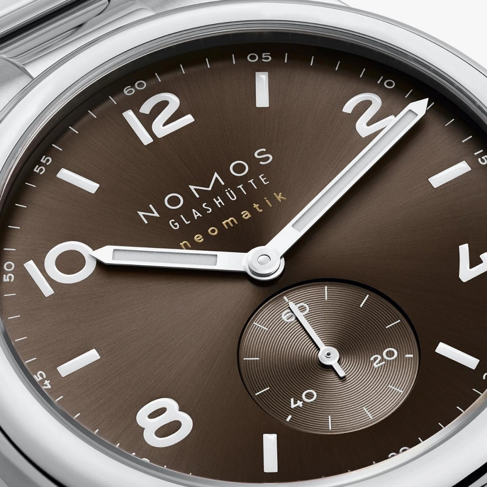 NOMOS Club Sport | neomatik 39 tabac