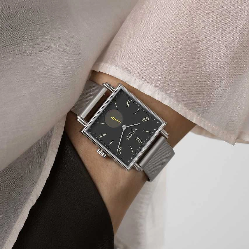 NOMOS Tetra | Basalt