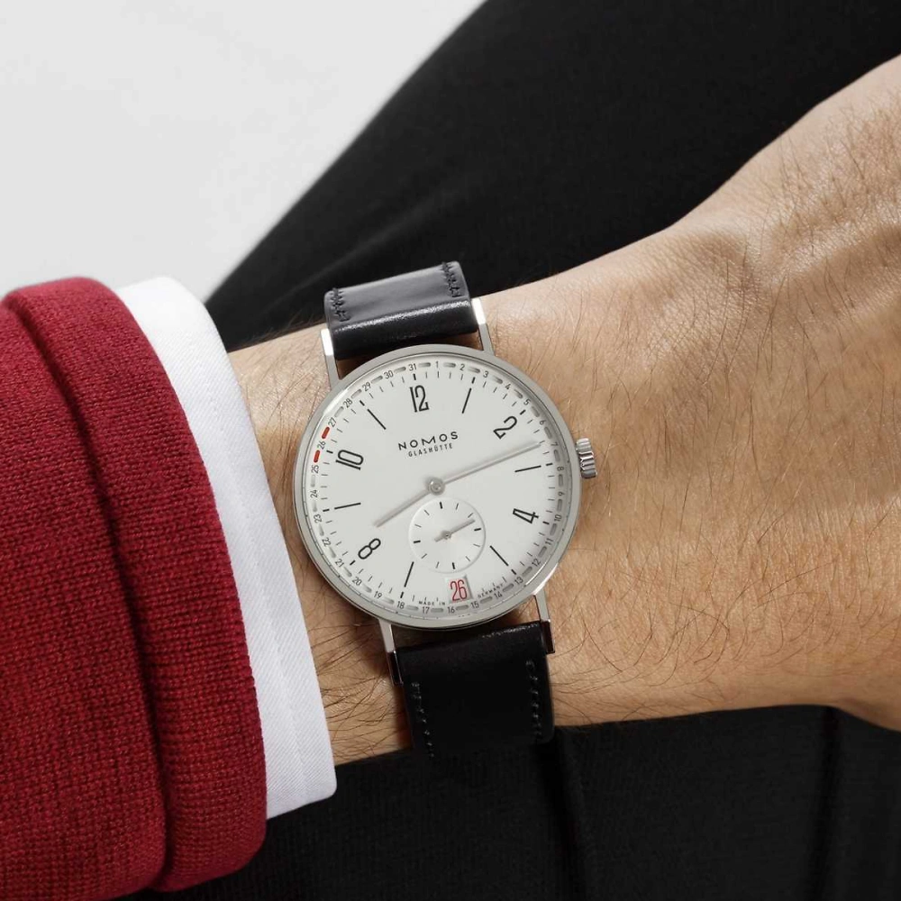 NOMOS Tangente | 2date