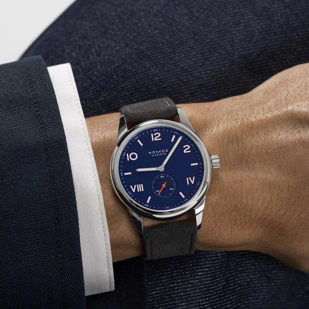 NOMOS Club Campus | 38 night sky