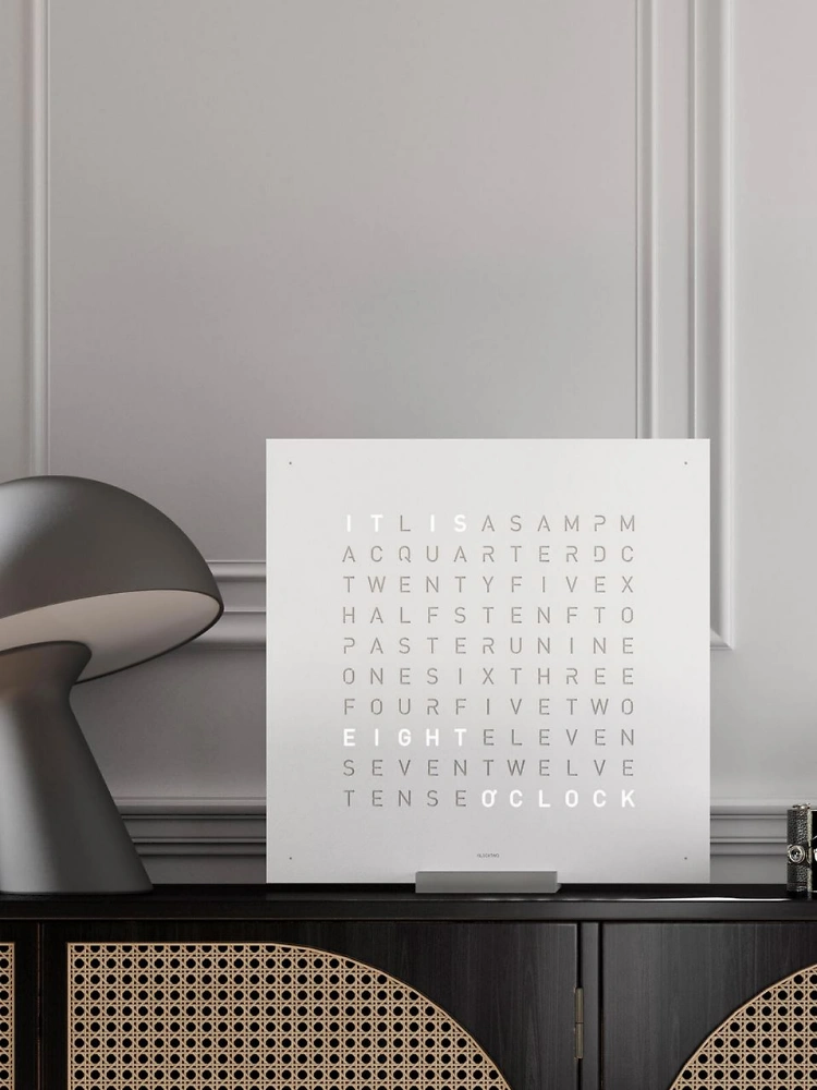 QLOCKTWO FRONTCOVER EARTH 45 | White Pepper