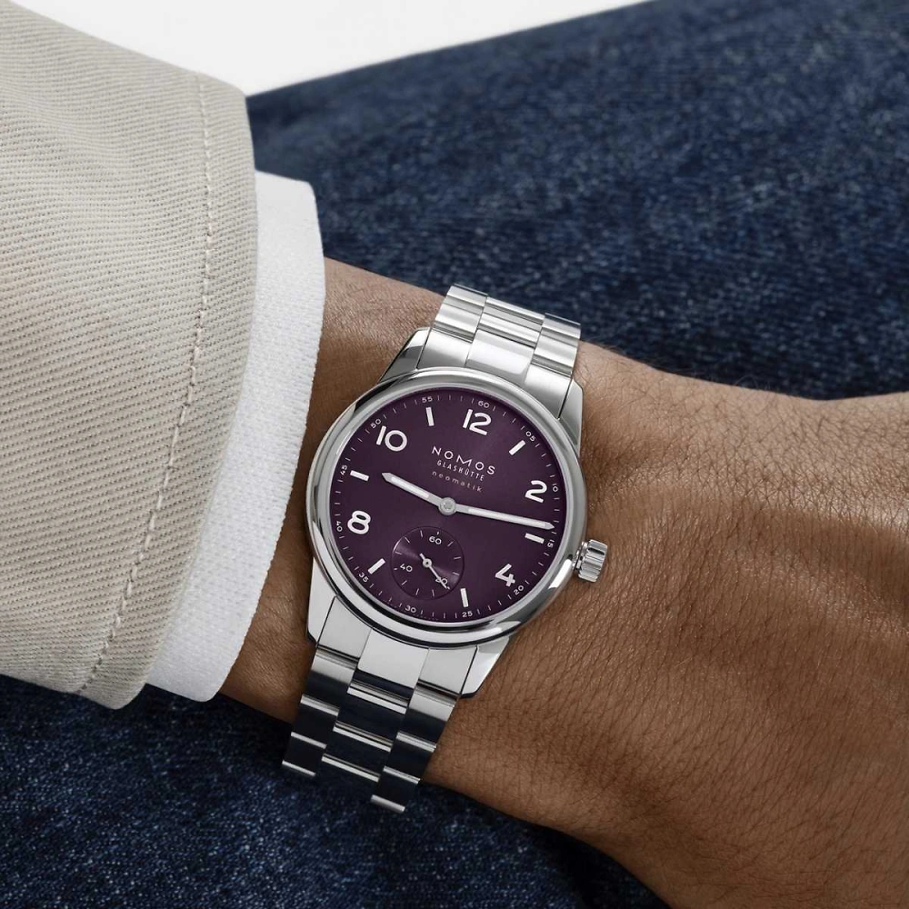 NOMOS Club Sport | neomatik 34 purple