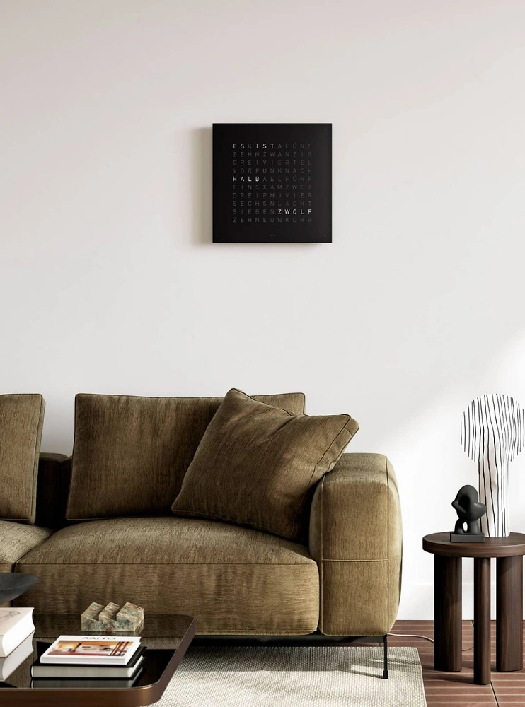 QLOCKTWO FRONTCOVER EARTH 45 Black Pepper