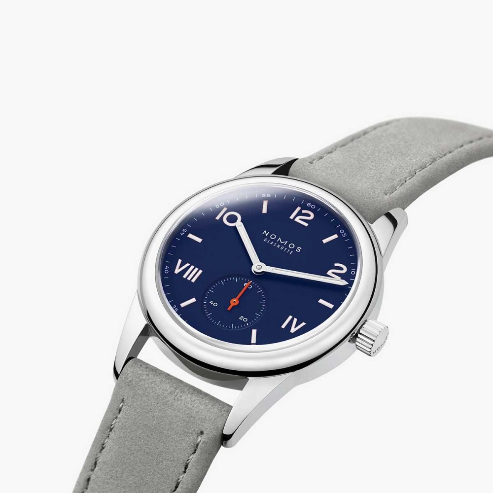 NOMOS Club Campus | night sky