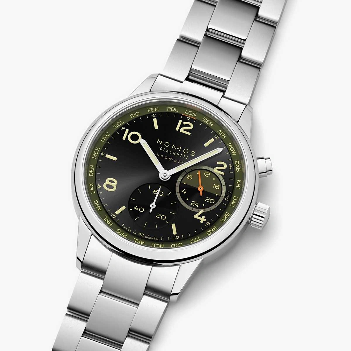 NOMOS Club Sport | neomatik Weltzeit Vector