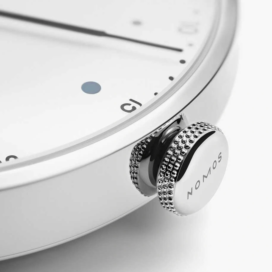 NOMOS Metro 38 | Datum