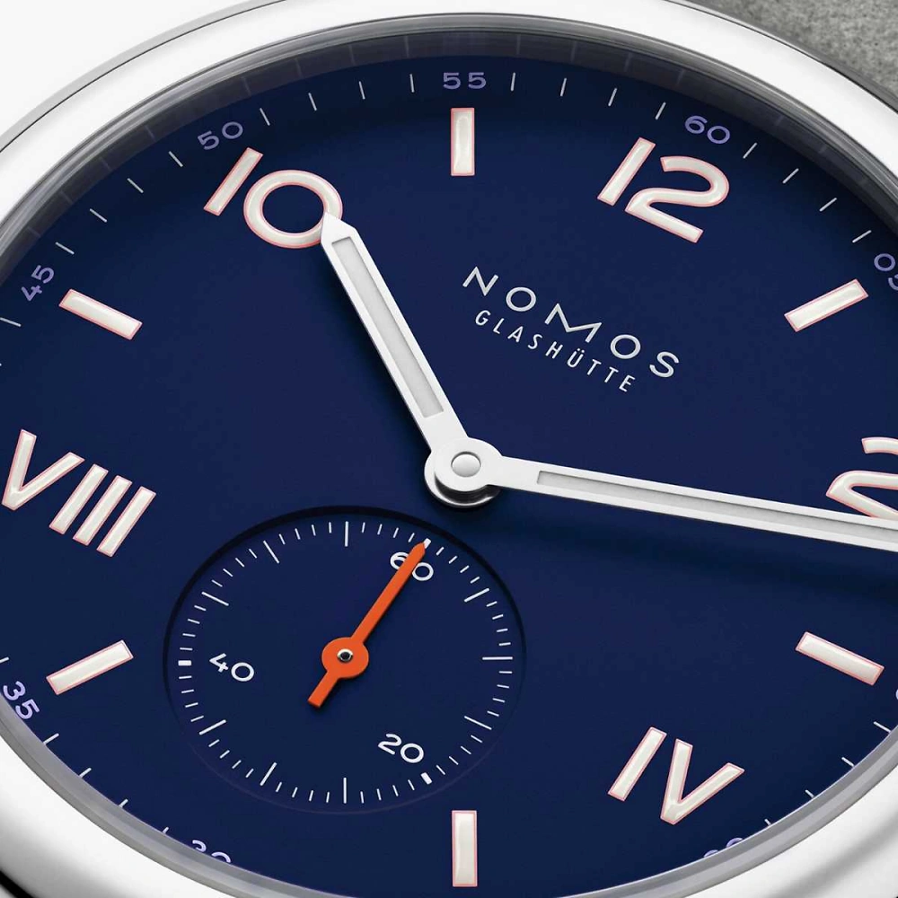 NOMOS Club Campus | night sky