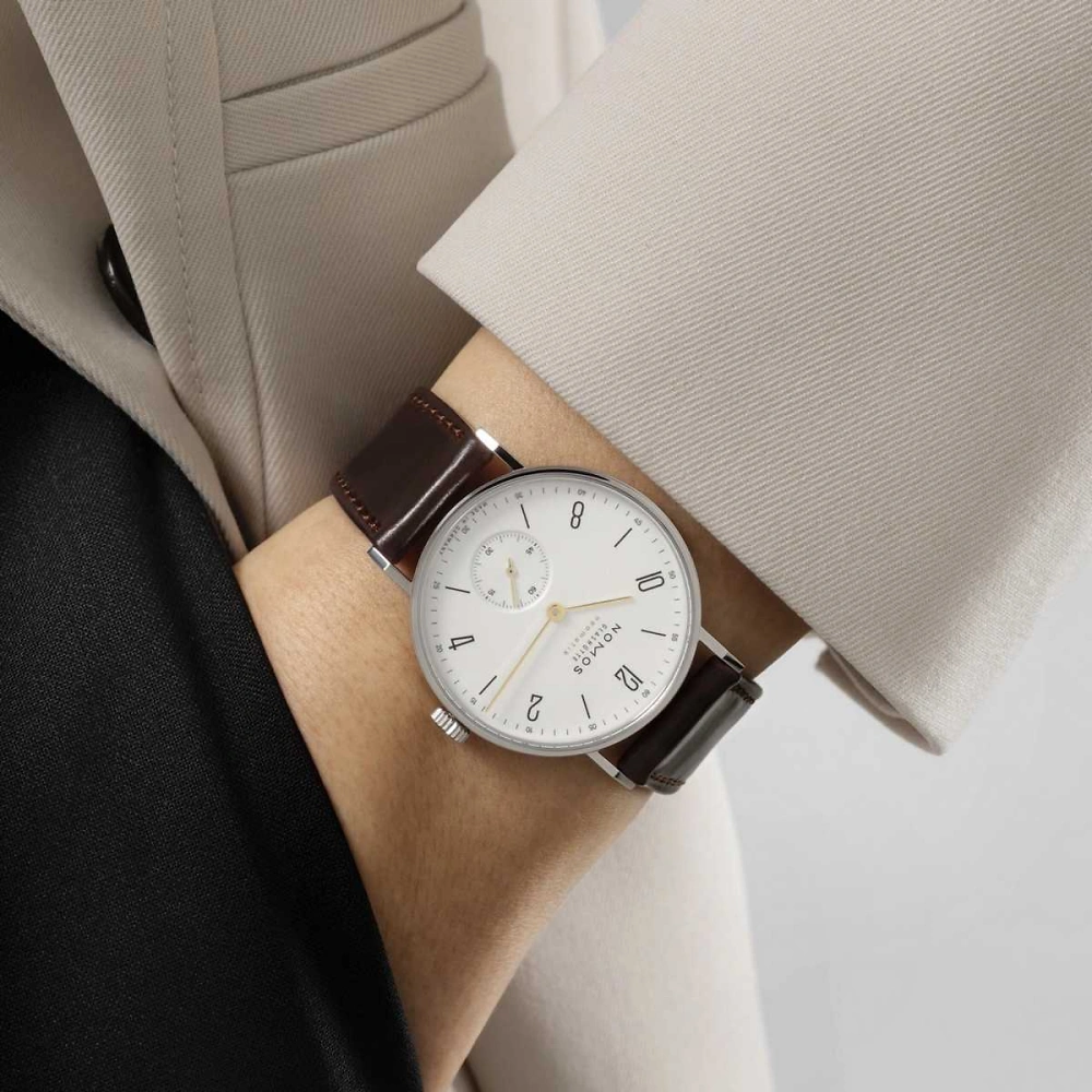 NOMOS Tangente | neomatik dor&eacute;