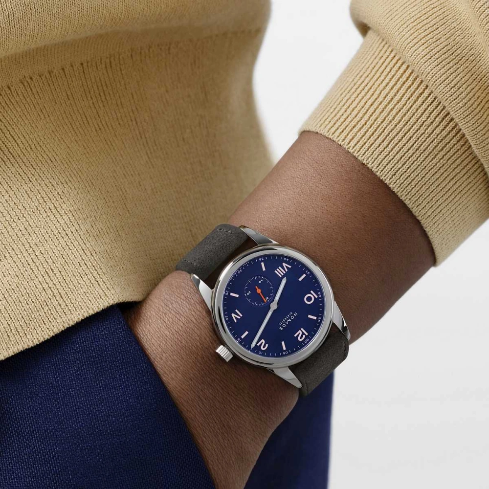 NOMOS Club Campus | 38 night sky