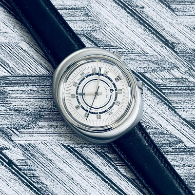 1 JAEGER-LECOULTRE Memovox GT - Kontraste auf Struktur