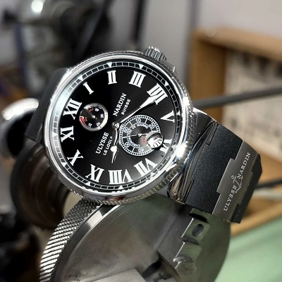 1 ULYSSE NARDIN Marinechronometer Manufacture - Marine Chronometer Gesamtansicht