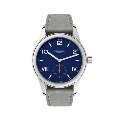 NOMOS Club Campus Night Sky - Uhr von vorne, vor weissem Hintergrund