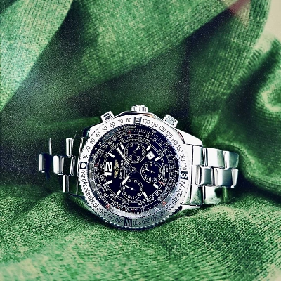 BREITLING B2 Chronograph - Ansicht von vorne, liegend