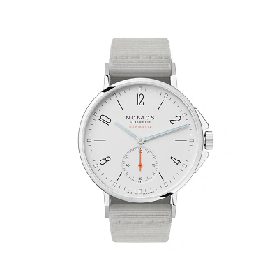 1 NOMOS Ahoi 560 Uhr von vorne