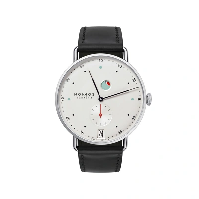1 NOMOS Metro 1101 Uhr von vorne