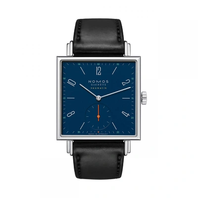 1 NOMOS Tetra 422 Uhr von vorne